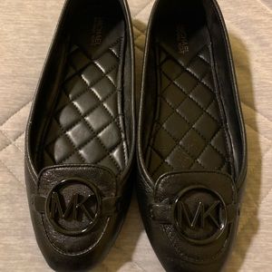 MICHAEL Michael Kors Lillie Logo Ballet Flat Size 6.5